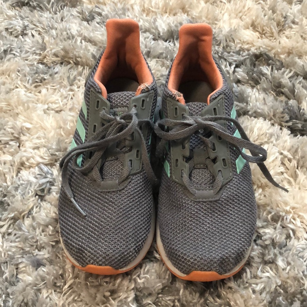 GIRLS ADIDAS SNEAKERS